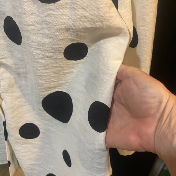 458-I aDOT You🖤🤍 Red Coral Polk Dot Button Down - Picture 5 of 10